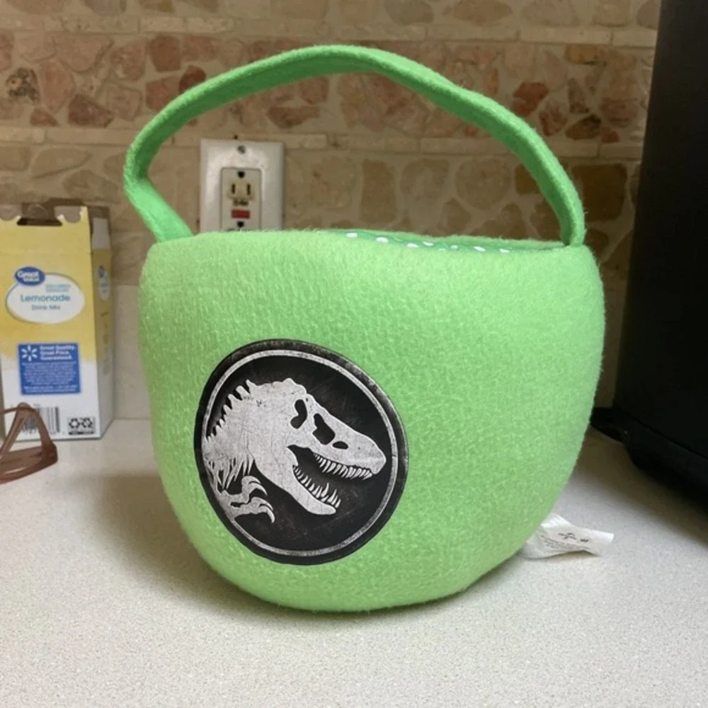 Jurassic Park Jurassic World Universal Studios T Rex Egg Hunting Bucket